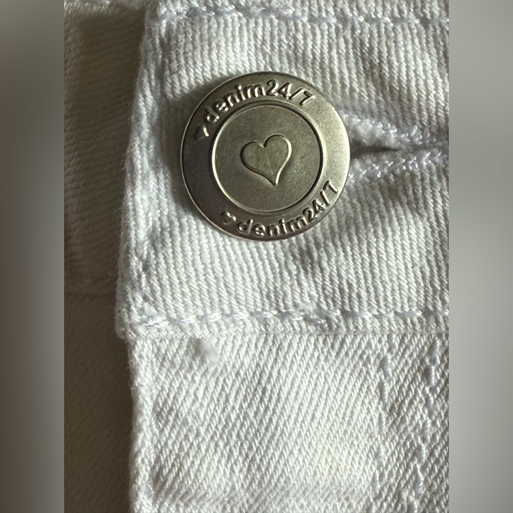 denim24/7 ladies distressed denim capris - Picture 7 of 7
